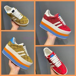 Zapatos de lujo para mujer con aumento de altura, zapato de lona informal de suela gruesa de diseñador, zapatillas de colaboración de retales verdes rojas, talla 35-40