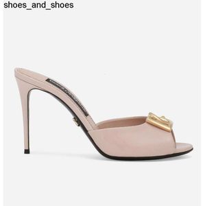 Femmes de luxe Keira Sandals Chaussures Patent Cuir Mules Nude Green Black Open Toe High Talons Sexy Lady Walking