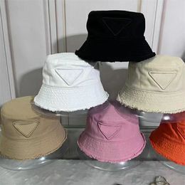 Femmes de luxe hommes Hat de seau de créateur décontracté d'usure extérieure caps triangle marque chapeaux fashion femme polyvalent mode pêcheur de cowboy de cow-boy