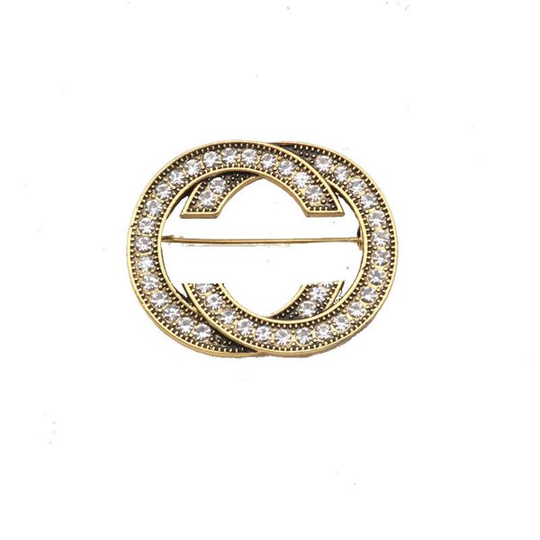 Luxe Femmes Hommes Designer Marque Lettre Broches Plaqué Or Incrustation Cristal Strass Bijoux Broche Perle Pin Marry Christmas Party Cadeau Accessoire