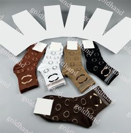 Luxe Femmes Hommes Chaussettes Bas Designer Marque Marée Imprimé High Steet Chaussettes Puer Coton Respirant Sport Chaussettes Cinq Paires