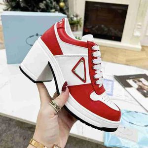 Femmes de luxe monolithe chaussures à talons hauts designer triangle logo chaussures habillées noir blanc rouge mode baskets en cuir trainer triangle P chaussures de sport C1019-2