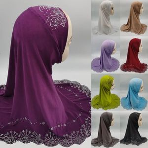 Femmes de luxe Rhinestone Turban musulman islamique Hijab Headscarf prêt à porter des châles khimar wrap prière Cap malaisie Headwear 240402