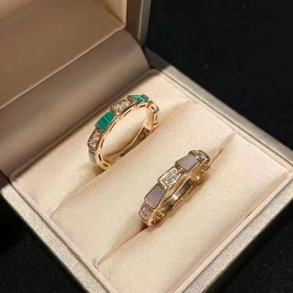 Anillos de lujo para mujer Diseñador de moda Plata de ley 925 Serpentina Anillo para mujer Fray blanco Anillo de pareja de oro rosa Propuesta para hombres Regalo del día de San Valentín