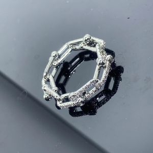 Luxe Dames Designer Ring Heren Mode Trend Merkring Rose Gouden Ring voor Koppels Sterling Zilver Nieuwe Vakantiegeschenken Gepersonaliseerde 3 kleuren beschikbaar