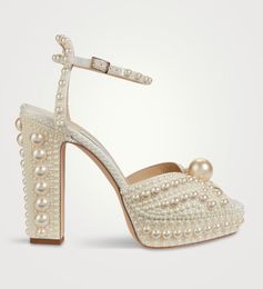 Perles blanches sandales de mariage chaussures élégantes Sacora femmes pompes sexy talons hauts Lady choo marque Designer Sandalias robe marche belle fête temps