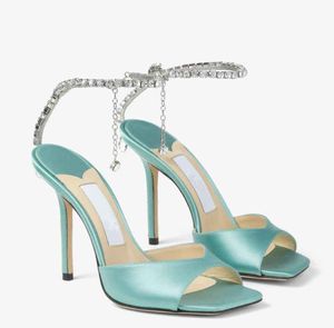 Luxe vrouwen satijnen sandaal hoge hakken schoenen saeda sandaal 100 mm kristal ijs wit goud deeltje glitter sandalen vierkante teen stras enkelband met doos