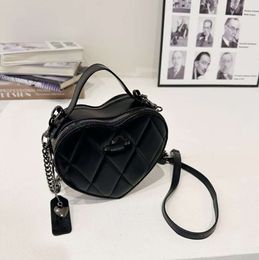 Luxury Femmes Sacs d'épaule Fashion Handbag Love Bag Classic Brand Brands Hobo Crossbody Body Sallelet Vagrant Capacité TOP TOUTES TOUTES DE LA MODE