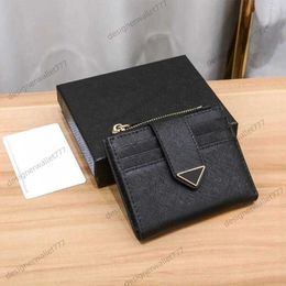 Porte-cartes de luxe pour femmes court designer portefeuille femme mens designers portefeuilles porte-monnaie pochette à fermeture éclair véritable triangle en cuir de vachette de haute qualité