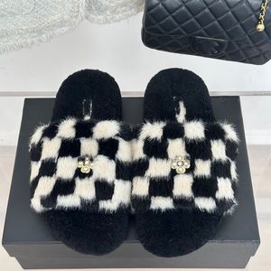 Luxe dames designer pantoffels Geruite instappers Platte platformhak sandalen Parel geïmporteerde zuivere wollen zool Slippers Sandaal Strand buitenslippers Zacht bont Gekleed schoenen