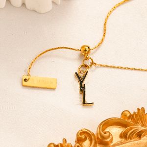 Luxe damesbrief hanger kettingontwerper merk choker romantische meiden ketting 18k goud vergulde trouwfeest ketting cadeau sieraden 42+5 cm