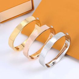 Brazaletes de pulsera de diseñador para hombre para mujer de lujo para mujer Brazalete de oro Moda 18K Oro plateado Titanio Brazaletes de acero inoxidable Aleación Regalos de joyería de boda