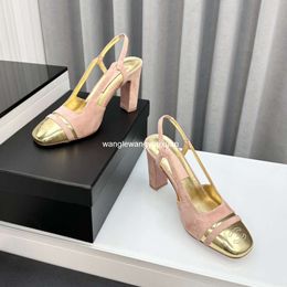 Sandales de luxe pour femmes Sandales Spring Summer Chabilleur à talons hauts Chaussures en cuir breveté en cuir pointu noir rose rose beige 2024