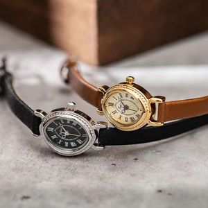 Montres de luxe pour femmes Designer rétro dame littéraire ceinture mince tempérament tendance simple étanche femmes femmes regarder mère petite amie cadeau d'anniversaire bbfcvb