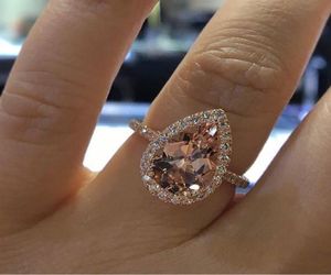 Anneaux de mariage pour femmes de luxe Anneaux de fiançailles en pierre précieuse de mode pour femmes bijoux Simulate Diamond Ring pour mariage2743522