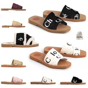 Luxury Cha Sandales Sandales Femmes Famous Mules Flat Woody Slides Black and White Dhgate Pink Beige Lace Toile Sliders Summer Beach Shoes Chloee House Coach Sandels