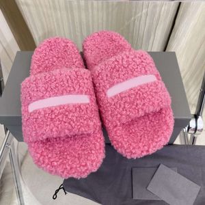 Diapositivas de lana de lujo Hombres Letras Sandalias Diseñador Fuzzy Girl Flip Flop Slipper con caja NO469