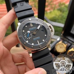 Montres de bracelet de luxe Affiche imperméable Designer Watch Mécanique automatique Sapphire Mirror Cowhide Sport Wristwarches Watch for Men Pam Weng