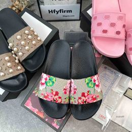 Luxury Designer Men Sandalias para mujeres con zapatos de bolsillo de polvo correctos de caja de flores Tallas de serpiente Tampo de verano Slipper plano Tamaño 35-48