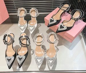 LuxuryDrill boucle sandales en forme de coeur Womens brochet Crystal-Embellished Bow Platform Sandals chaîne décoration femmes à talons hauts Dîner robe sandales 35-42