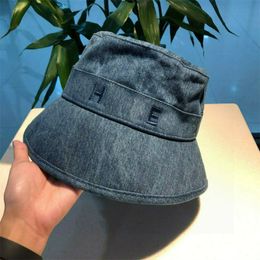 Marca de lujo Sombreros de cubo azul C Letra para mujer para hombre Diseñadores de moda Fisher Hat Otoño Fedora Equipado Gorras de invierno Hombres cálidos Protección solar