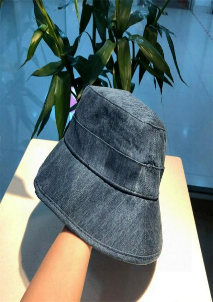 Luxurys Brand Blue Bucket Hats C Letter Womens Mens Premium Designer Fisher Hat Autumn Fedora Capes d'hiver ajustées Men de chaud Sun Prot7494684