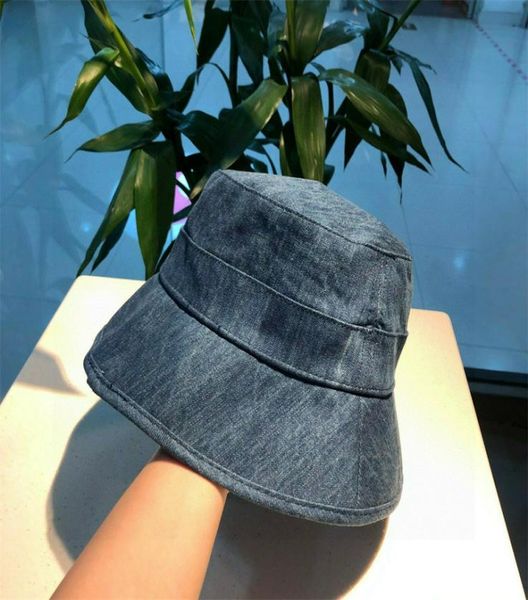 Luxurys Brand Blue Bucket Hats C Letter Womens Mens Premium Designer Fisher Hat Autumn Fedora Capes d'hiver ajustées Men de chaud Sun Prot8117467