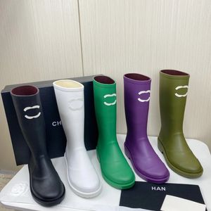 Luxurys Merk Designer laarzen Vierkante neus Dames heren regenlaarzen platte hakken Dikke zool Rubberen platform enkellaars Dames zwart leer waterdichte knielaars DHgate schoenen