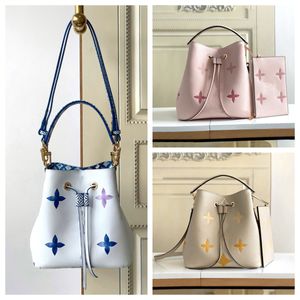 Sacs à bandouliers de luxe pour femmes sacs à main de créateurs mini mm sacs de seaux néon éclate de luxe de luxe sacs de bobe