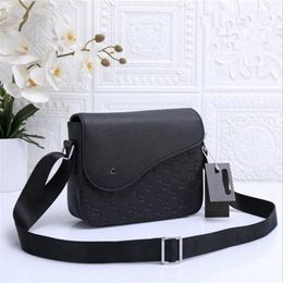 Luxurys diseñador bolsos hombres de cuero flores negras bolsos de mensajero cruzado bolso de compras bolsos de hombro bolsos para mujeres bolso bolso ba m46255 n42710