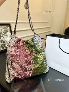 Sacs de créateurs de luxe Sac à sequins Sac fourre-tout à bandoulière Sac à main Femme Qualité Chaîne à bandoulière Boucle en métal argenté Or Paresse argentée Grand fourre-tout avec petit sac à main A5