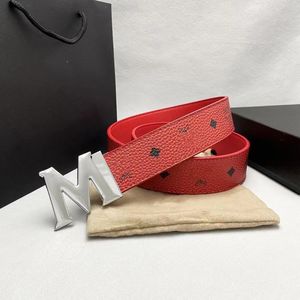 Luxurys Designer Belt Men Belt Designer Metallic Business Style Man Fashion Leisure Tempérament Materile Materile Couvrat Couiants avec une largeur de 3,3 cm joli