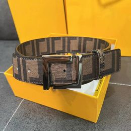 Cinturón de diseñador de lujos Cinturón para hombre Carta Tendencia de moda Jeans Hebilla suave Cinturón de diseño vintage para mujer 3.5 cm Casual de negocios