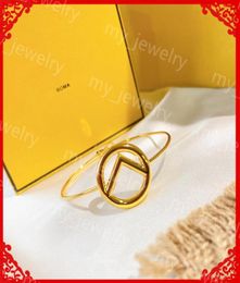 Luxurys Designer-Armbänder für Damen, Designer-Edelstahl-Armreifen, Buchstabe F-Armband, Hochzeit, Liebhaber, Geschenk, Luxus-Schmuck-Armreif mit 4281437