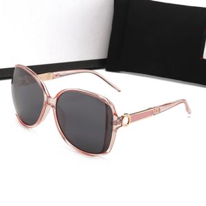 Luxurys Designer Klassieke Zonnebril Mannen Vrouwen Mode Retro cat eye Frame UV400 Topkwaliteit Outdoor reizen strand eiland straat schieten Ronde Frame brillen