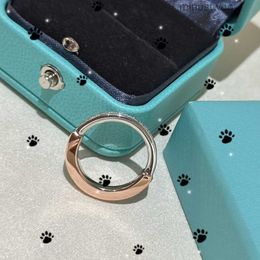 Luxe Designer Ring voor Dames Kleurscheiding Mode en exquise Ulock Liefdesringen Trend Band Eenvoudig tweekleurig Persoonlijkheidsstijl Sieraden 9QFK GV9 OAH8