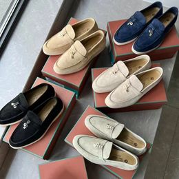 Loro Charms Lovely Outdoor Travel Kid Shoe Handin Piana Womens Designer Summer Sneaker Flat Mens Casual Shoe taille 32-46 avec boîte Lady Leather Luxury Walk Dress Shoe