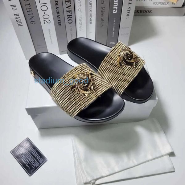 Luxurys Designer Slippers Classics Fashion Dhgate Mule Sandal Casual Shoe Mule Mens Womens Sandale Sliders Metal Slipper Summer Plateforme Flat Slide Wholesale