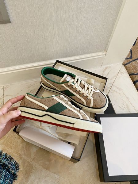 Luxurys Designer Woman Tennis 1977 Canvas man Calzado casual Precio al por mayor Green And Red Web Stripe Suela de goma Stretch Cotton Plataforma baja Sneaker tamaño 35-44