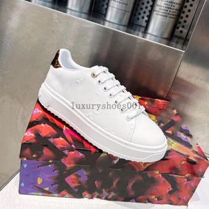 Luxurys Designer Women Men Heren Italië Time Out Sneaker Low Top Casual Shoes Rubber Outsole Gedrukte Kalf Leather Classic Trainers 5.17 02