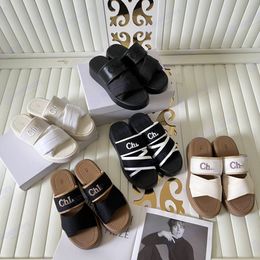 Luxe Designer Woody Canva Slipper Sandaal Womens Slide Platte Hak Klompen Top Kwaliteit Schoen Sandale Slippers Zomer Sliders House Lady Mule