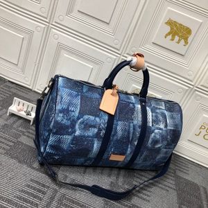 Luxurys Designers Bags 2022 Sacs de voyage 50cm mode coloré grande taille design blanc bleu grille Kalt toile très accrocheur 01