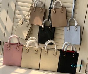 Designers de luxe sacs en cuir véritable fleur sacs à main sacs à main Pochettes mode femmes bandoulière au bord de la piscine Mini épaule 2021