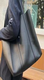 Luxurys diseñadores bolsos bolsos de bolsos para mujeres bolsas de compras grandes cantidades 5a top bolsos de hombro femenino gran marca en blanco y negro Colo9844968