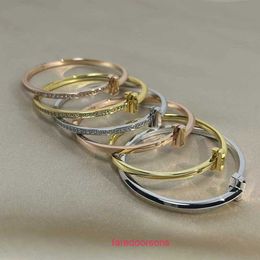 Luxe ontwerpers armband Tifanism dames bedelarmband Precisie vakmanschap v gouden versie semi diamant T1 rose armband voor vrouwen met originele doos