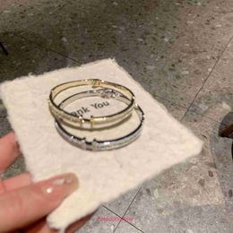 Luxurys Designers armband Tifanism Dames Bedelarmband Lichte en luxueuze vierkante zirkonium volledige diamanten letterarmband, prachtig met originele doos