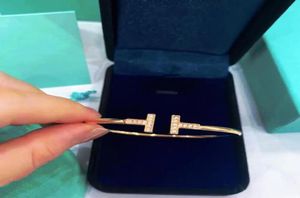 Luxurys Designers armband Dames Bedelarmband Trend mode bezaaid met diamanten armbanden van goede kwaliteit boetiek cadeau sieraden go1534064