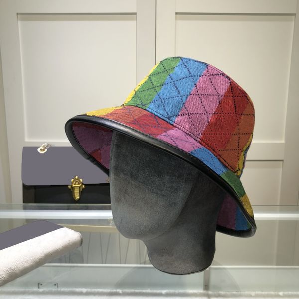 Luxurys Designers Bucket Hat voyages en plein air hommes et femmes loisirs mode chapeaux de soleil avec casquette de pêcheur windrope 3 styles très bon