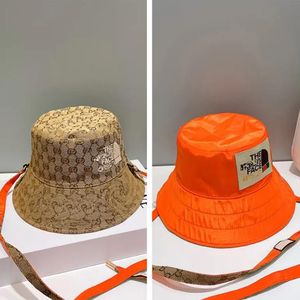 Luxurys Designers Bucket Hats Classical Wide Brim Couleur Couleur continue Lettre imprimé complet Chapeaux de soleil double face Buckethats de voyage portable Double face