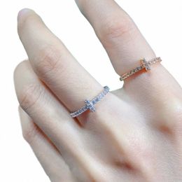 Luxurys Designers sonnent les anneaux diamd complets pour les femmes de nouveaux bijoux en couple de simplicité stéréoscopique de fête occasionnelle bonne q5ig #